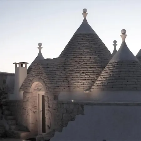 Trullo Amenil Con Piscina Villa *